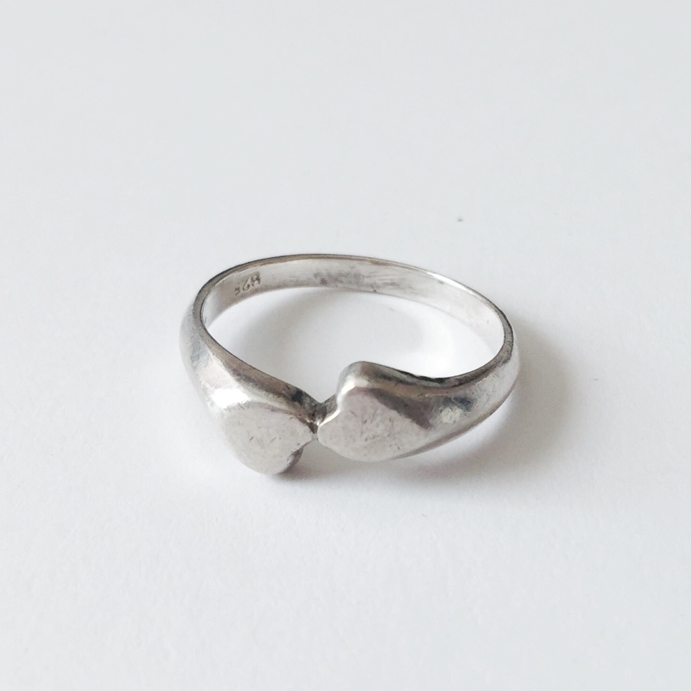 VINTAGE sterling silver double facing heart ring - Picture 2 of 8